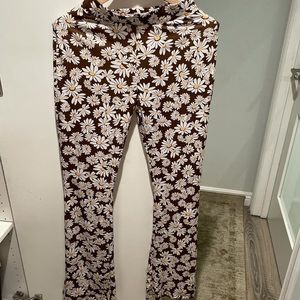 brown daisy leggings